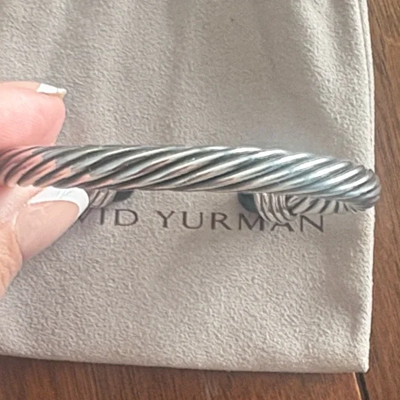 David Yurman Cable Sterling Silver Black Onyx with diamonds bracelet like new - Picture 5 of 6